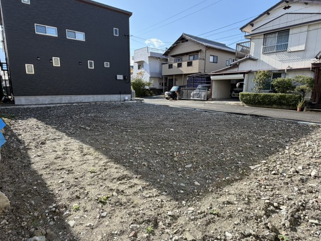 西条市大町975-6　売土地の前面道路含む現地写真