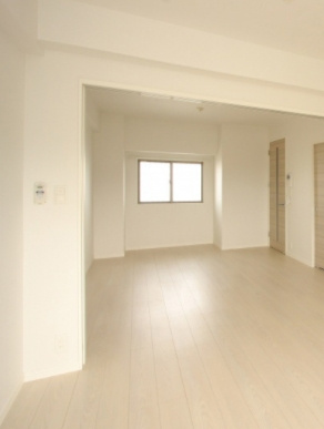 【居間・リビング】 | エンクレスト日赤通り