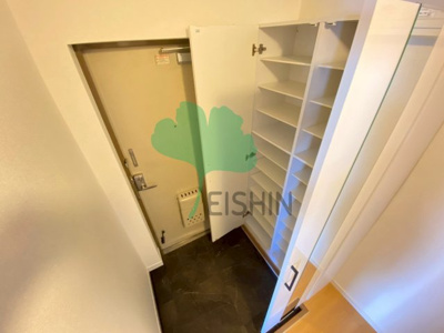 【玄関】 | コーポウィステリア24