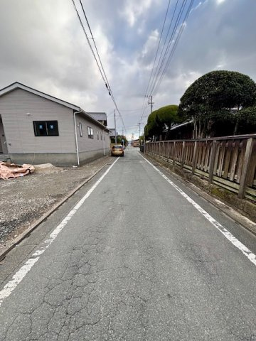 柳川市大和町豊原第3　1号棟の前面道路含む現地写真