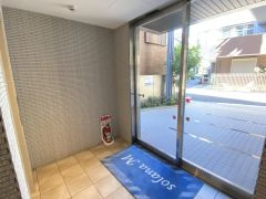 ソラーナ・エムのロビー