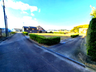 売土地　菊川市川上の前面道路含む現地写真|人通り、車通りも少なく静かな地域です。