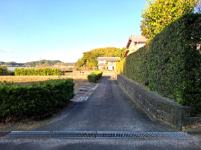 【前面道路含む現地写真】の画像