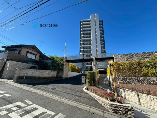 プレシス所沢元町の外観|令和7年12月18日撮影。