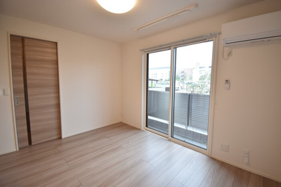 【居間・リビング】 | リバーフィールドⅡ | ＬＤＫ１０．６帖