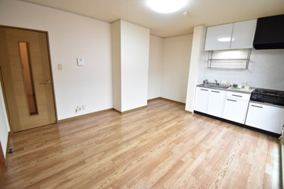 【居間・リビング】 | ユイマール ガーデン D棟 | ＤＫ９．８帖