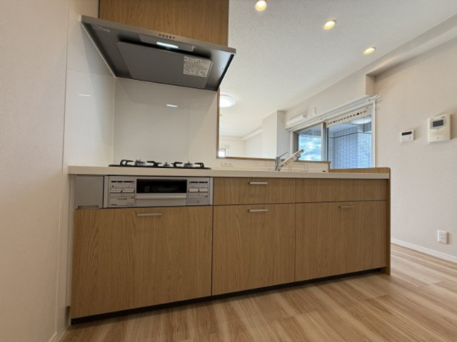 シビルタワーエンブレムのキッチン|リビングとつながる使いやすいキッチン