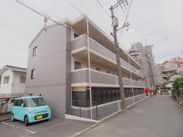 アドラー隅本の外観