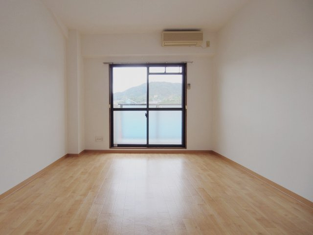 アドラー隅本の居間・リビング