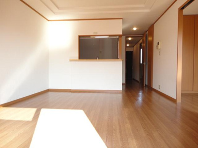 【居間・リビング】 | ミロワール弐番館 | リビング