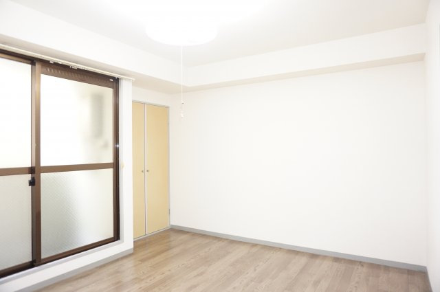 【洋室】 | メゾン阪本