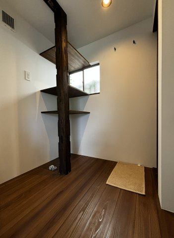 岡崎シェアハウス 一人では届かない贅沢を、分かち合う暮らしの収納|共用の収納スペース