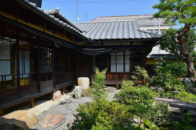 岡崎シェアハウス 一人では届かない贅沢を、分かち合う暮らしの庭|日々の疲れが癒される日本庭園