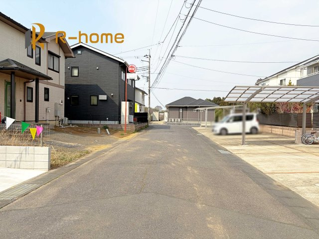 土浦市おおつ野6丁目　新築戸建て　B号棟の前面道路含む現地写真|堂々！建物完成♪実際のお部屋をご見学可能です♪
ご見学が一番の資料！お気軽にお問い合わせ下さい♪