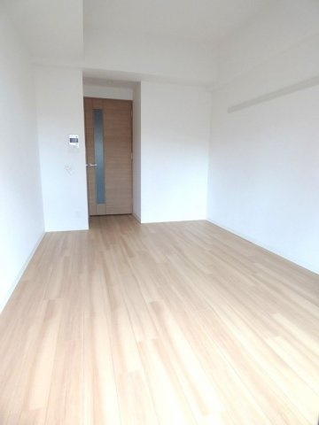 プレサンス三宮東フィールの居間・リビング