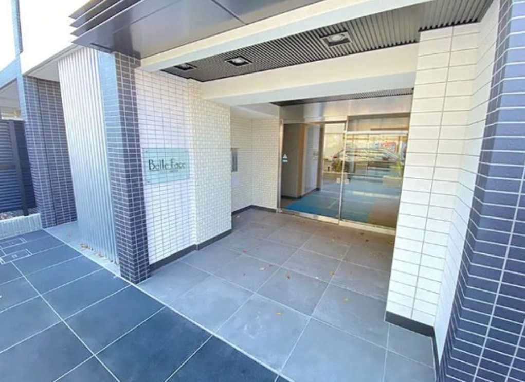 エトワール駒沢大学　築浅　眺望良好　駒沢公園徒歩圏内のエントランス