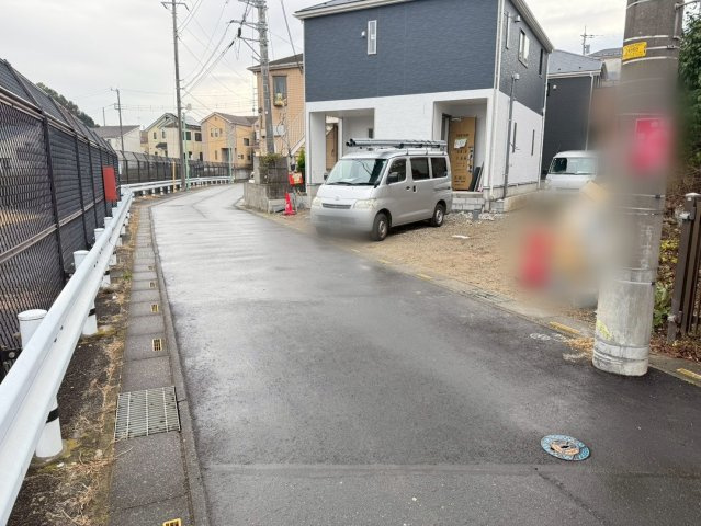 川口市東内野　第15　新築一戸建て　1号棟の前面道路含む現地写真|前面道路含む現地写真です