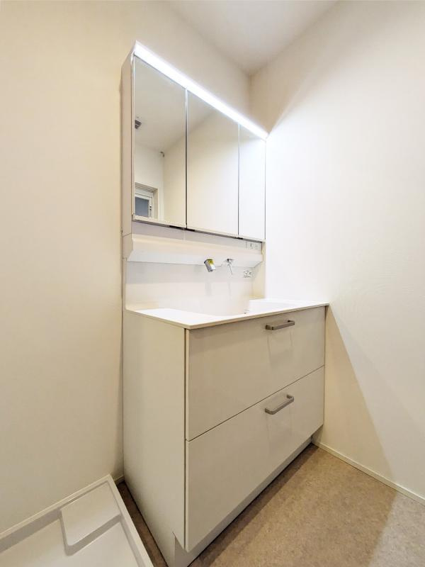 ウィステリア用賀　築浅　メゾネット　駅近の洗面所