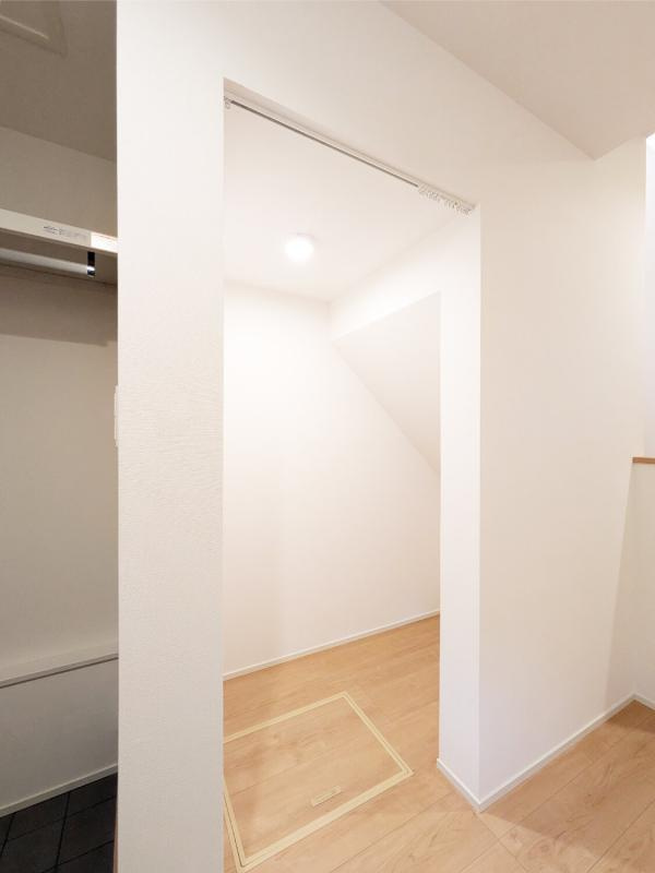 ウィステリア用賀　築浅　メゾネット　駅近の収納