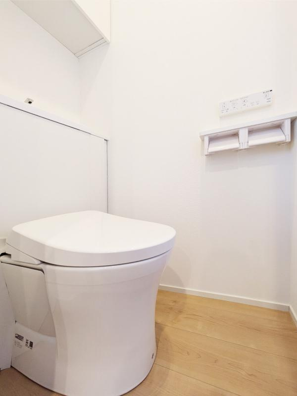 ウィステリア用賀　築浅　メゾネット　駅近のトイレ