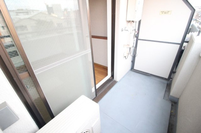 【バルコニー】 | ヴェルデ阿倍野 | ベランダ内洗濯機置場あり