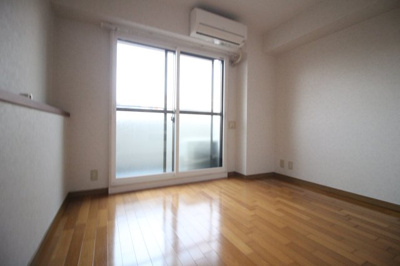 【居間・リビング】 | ヴェルデ阿倍野 | 洋室6帖　リビングスペース