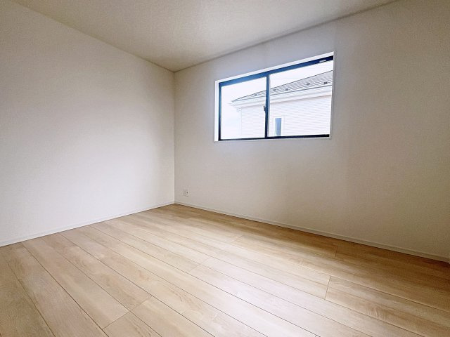 新築戸建・新築建売　二本松市油井第5　油井小・安達中の洋室|7.5帖の洋室は広々としておりご夫婦の主寝室におすすめです！