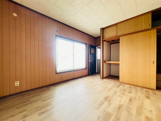 禅昌寺町１丁目戸建の居間・リビング