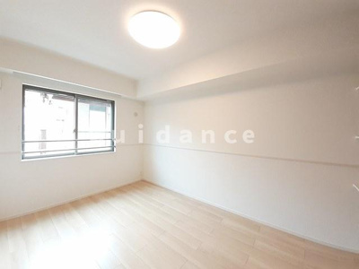 【洋室】 | メゾンクレール