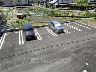 広島市安佐北区深川５丁目のアパートの駐車場