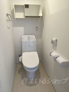 広島市安佐北区深川５丁目のアパートのトイレ|シャワートイレ・収納あり