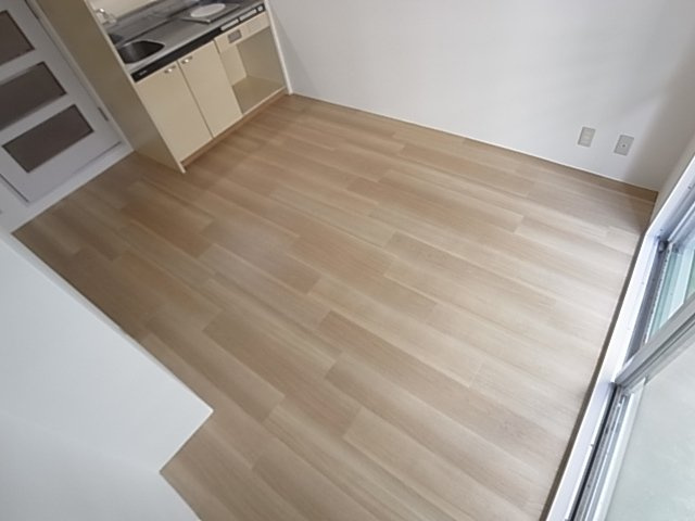 栄町ダイヤハイツの洋室