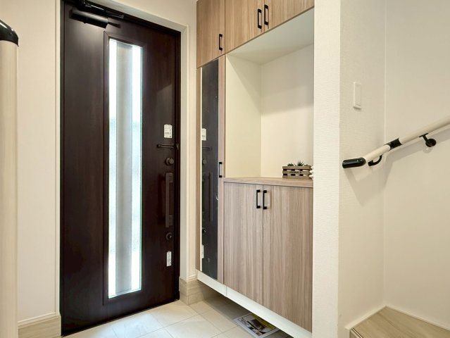 川口市東貝塚　新築一戸建て　1号棟の玄関|玄関です