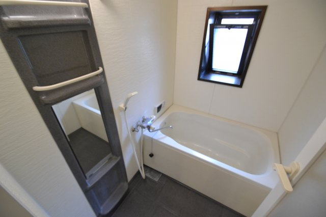 リーグレック元町の浴室