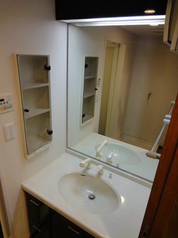 リーガル神戸下山手の洗面所