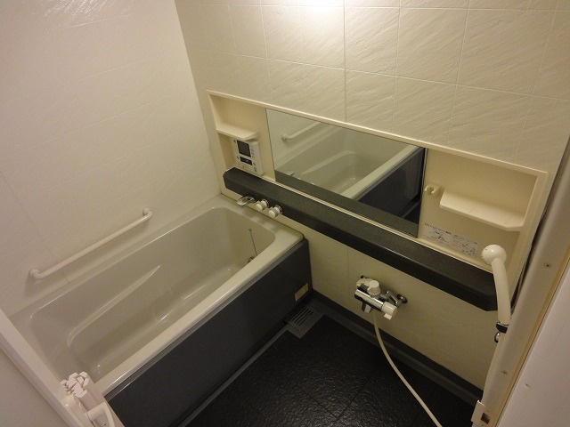 リーガル神戸下山手の浴室