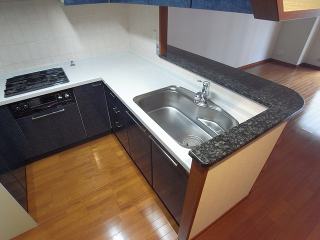 リーガル神戸下山手のキッチン