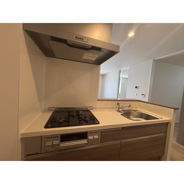 ホワイトガーデン西宮中島町のキッチン