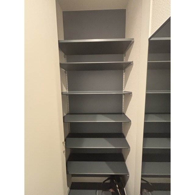 ホワイトガーデン西宮中島町の玄関