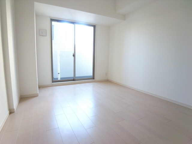 アドバンス三宮6クレストの洋室