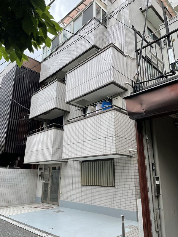 オシダビルのエントランス