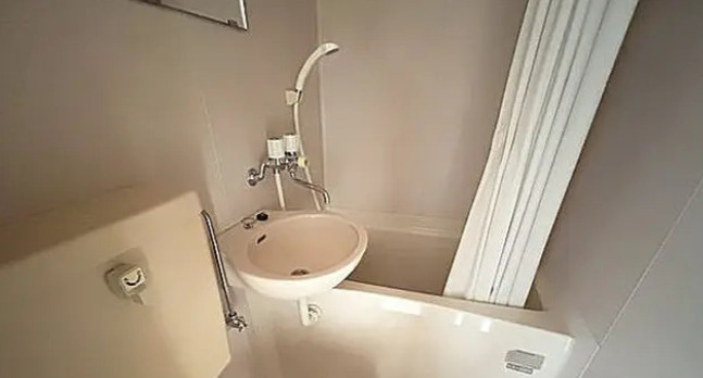 オシダビルの浴室