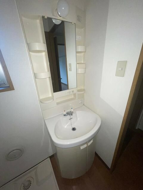 中村北堀江ビルの洗面所