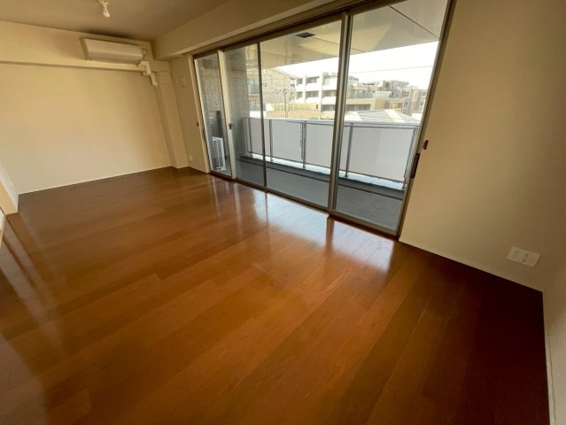 ザ・パークハウス芦屋春日町の居間・リビング