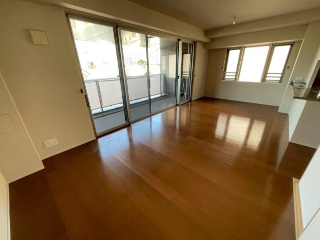 ザ・パークハウス芦屋春日町の居間・リビング