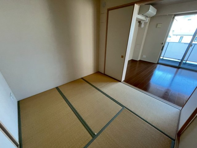 ザ・パークハウス芦屋春日町の和室