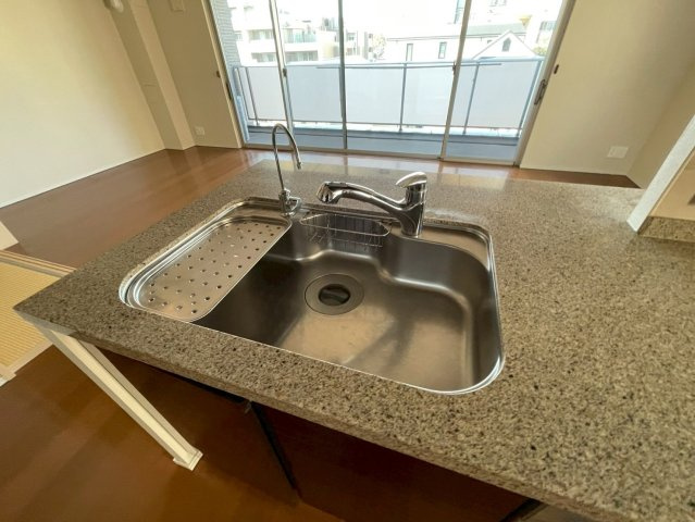 ザ・パークハウス芦屋春日町のキッチン