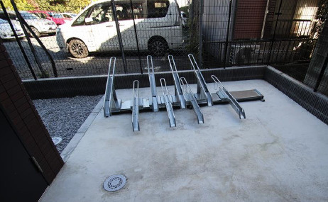 Le'a横濱アヴニールのその他共用部分|駐輪場