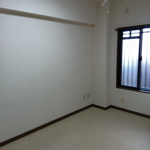 プレステージ明石駅前Ⅱの洋室