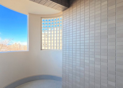 【バルコニー】 | サザンヒルズ竹山6番館 | ◆日当たり良好なバルコニー！お風呂場近くのバルコニーなのでサウナ好きの方にもぴったり♪
※写真加工済